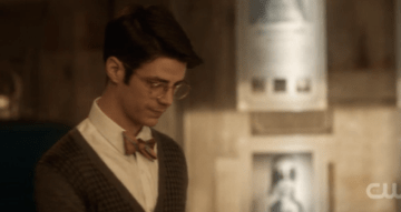 The Flash Earth-2 Wanted Posters